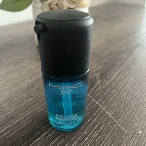 MAC FIX + CALM SETTING SPRAy